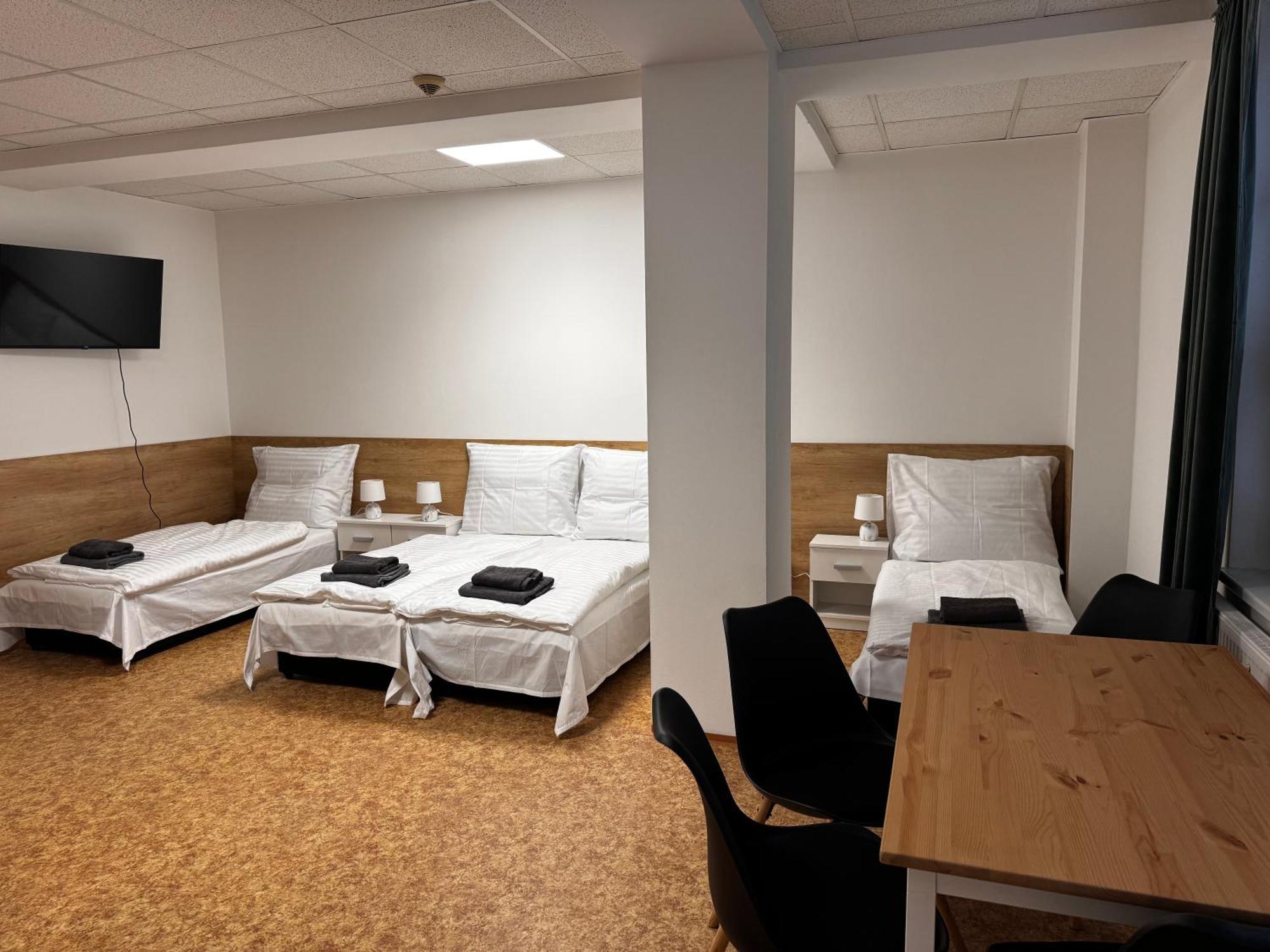 D8 Apartmany Ústí nad Labem Buitenkant foto